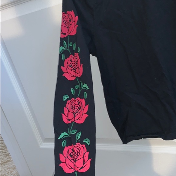 Hollister long sleeve - Picture 3 of 5